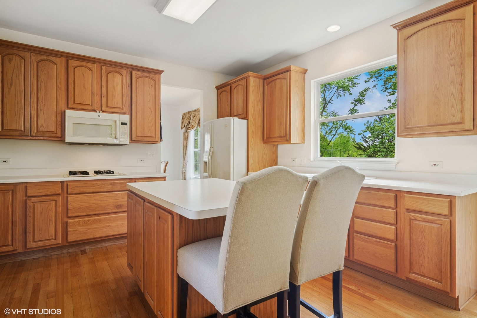 1048 N Palos Avenue, Palatine, IL 60067