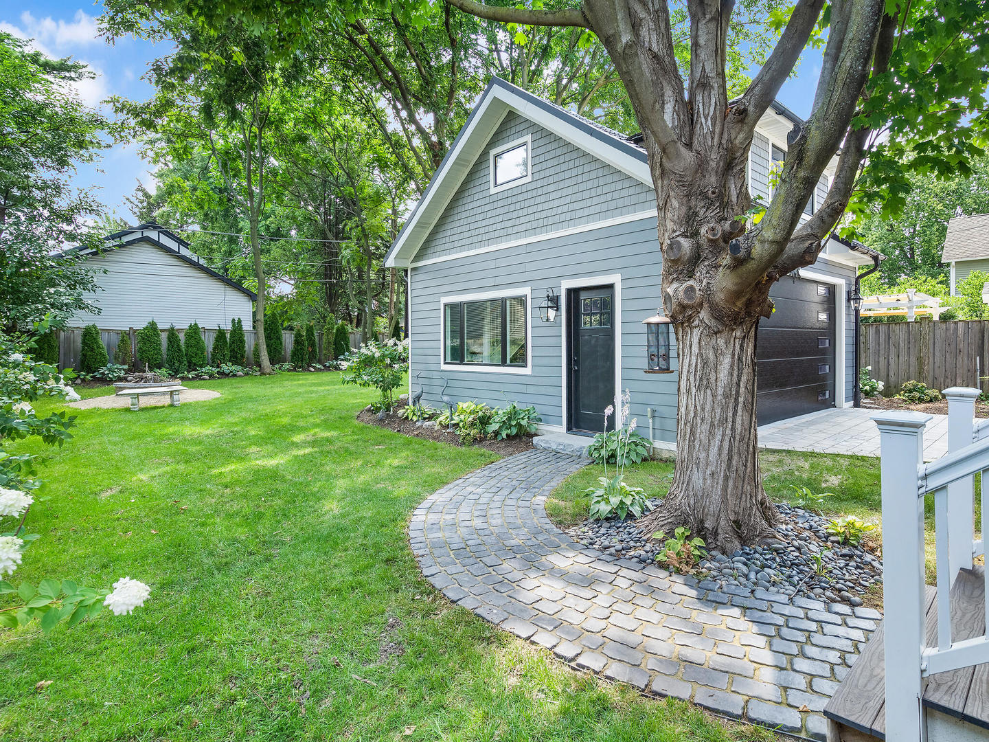 424 E Maple Avenue, La Grange, IL 60525