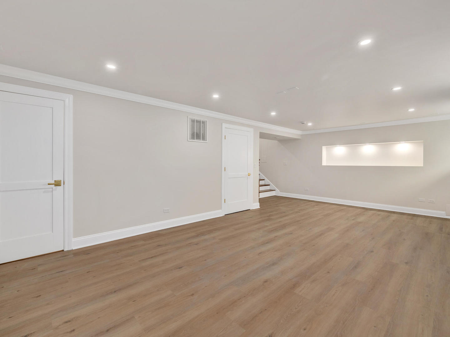 424 E Maple Avenue, La Grange, IL 60525