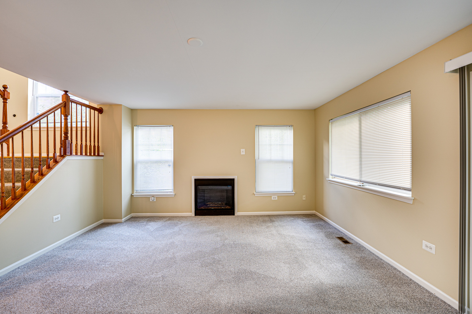 3147 Saganashkee Lane, Naperville, IL 60564