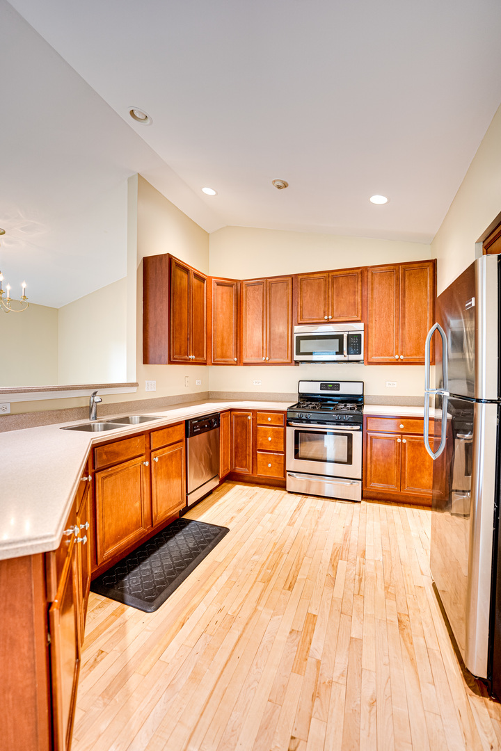 3147 Saganashkee Lane, Naperville, IL 60564