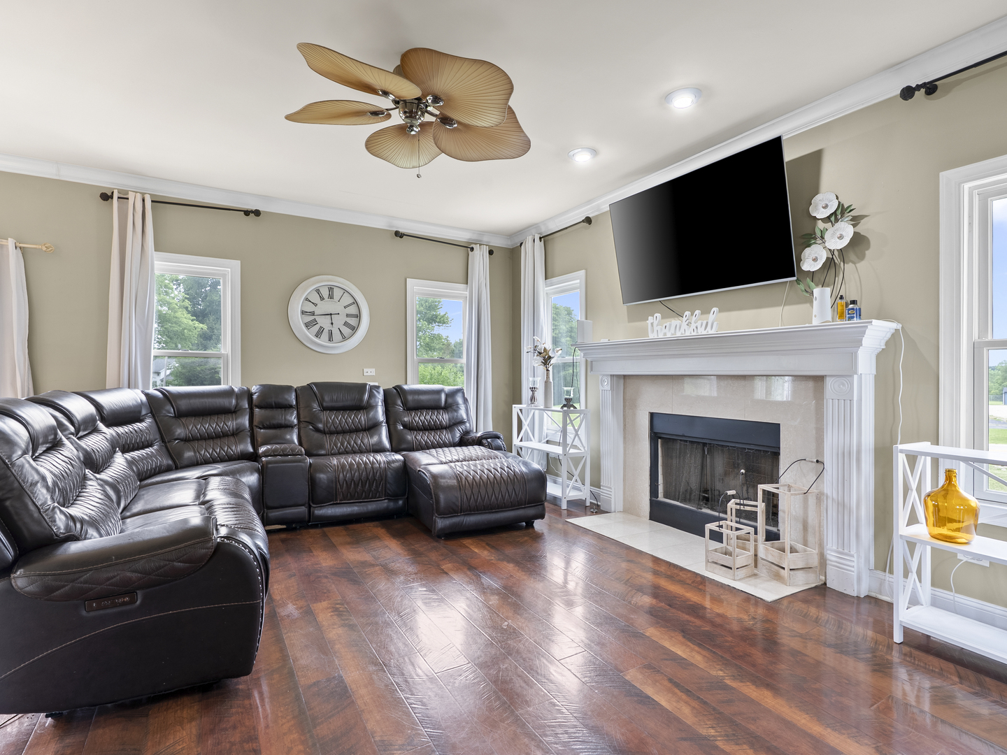 511 E Rennesoy Drive, Newark, IL 60541