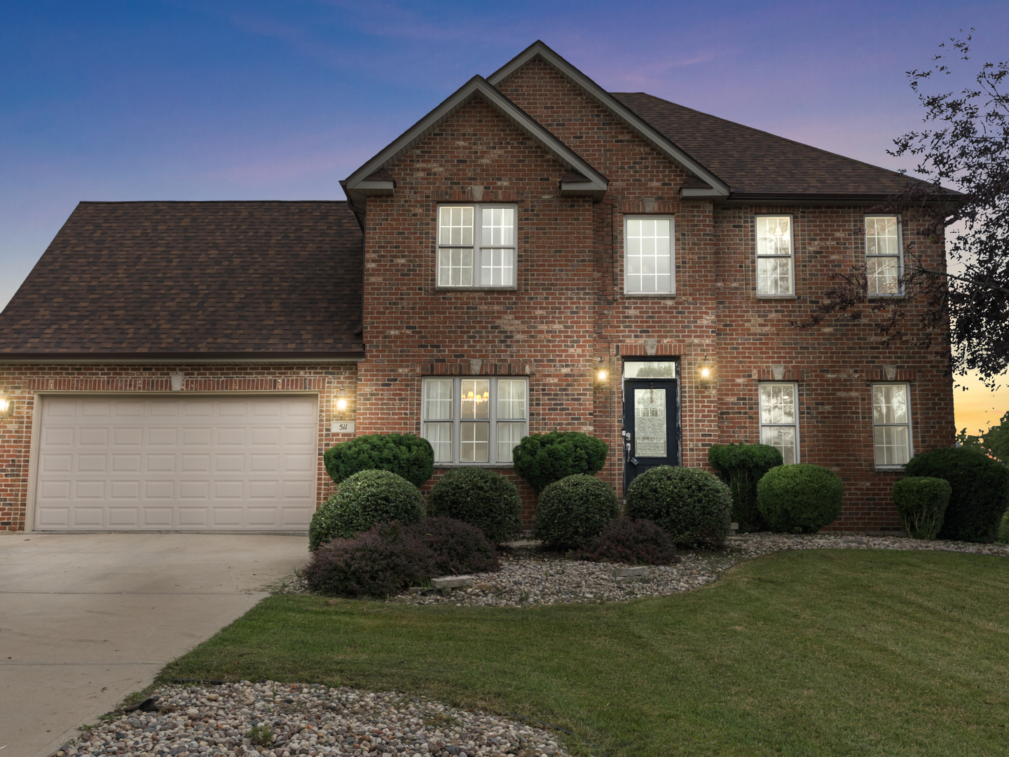 511 E Rennesoy Drive, Newark, IL 60541