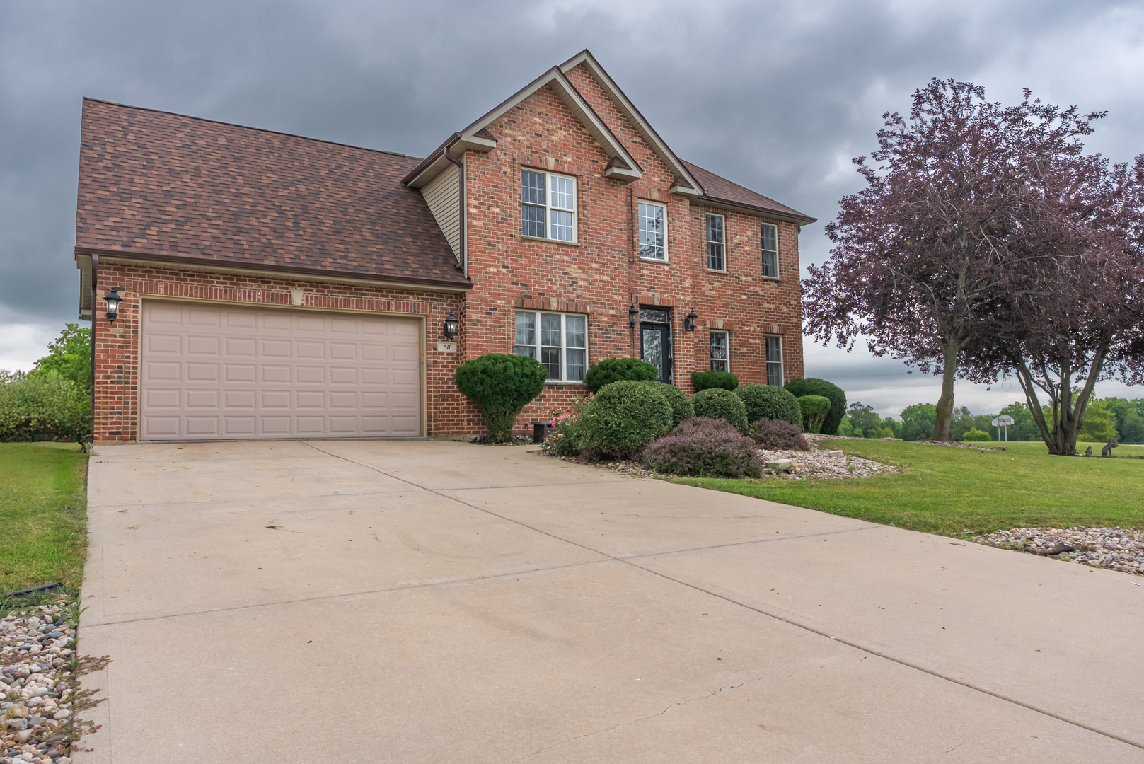 511 E Rennesoy Drive, Newark, IL 60541
