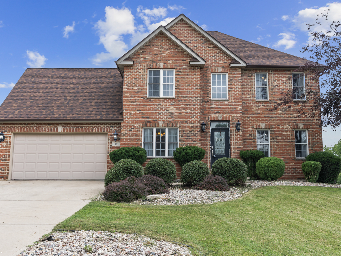 511 E Rennesoy Drive, Newark, IL 60541