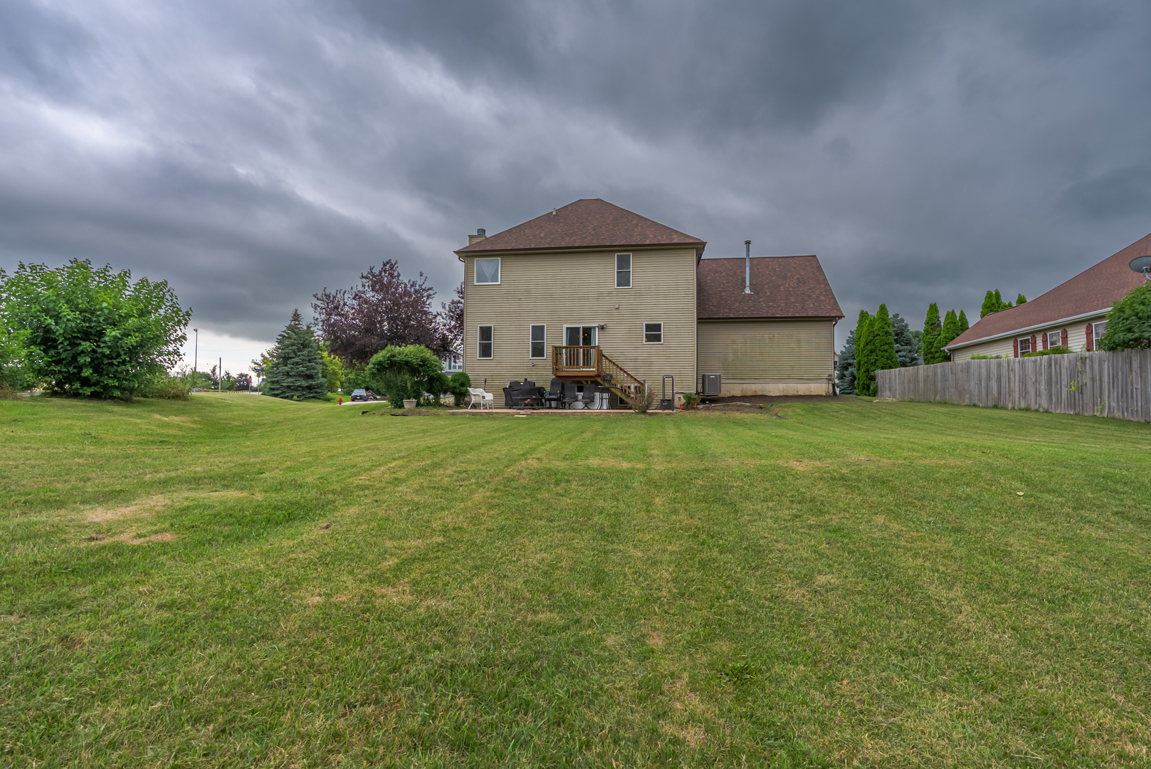 511 E Rennesoy Drive, Newark, IL 60541