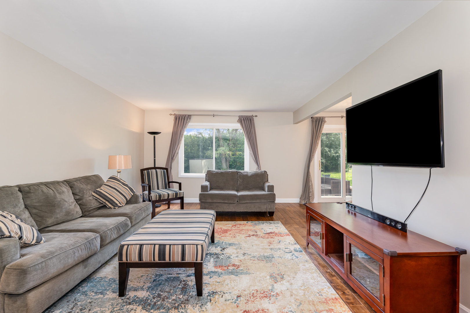 651 Iroquois Trail, Carol Stream, IL 60188