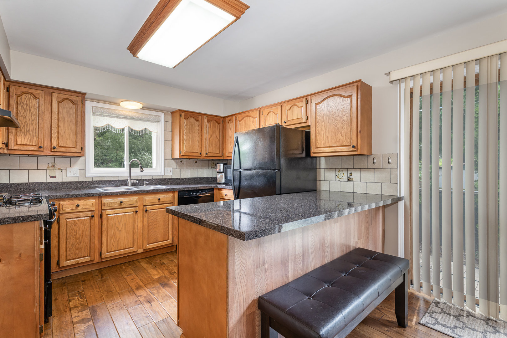 651 Iroquois Trail, Carol Stream, IL 60188