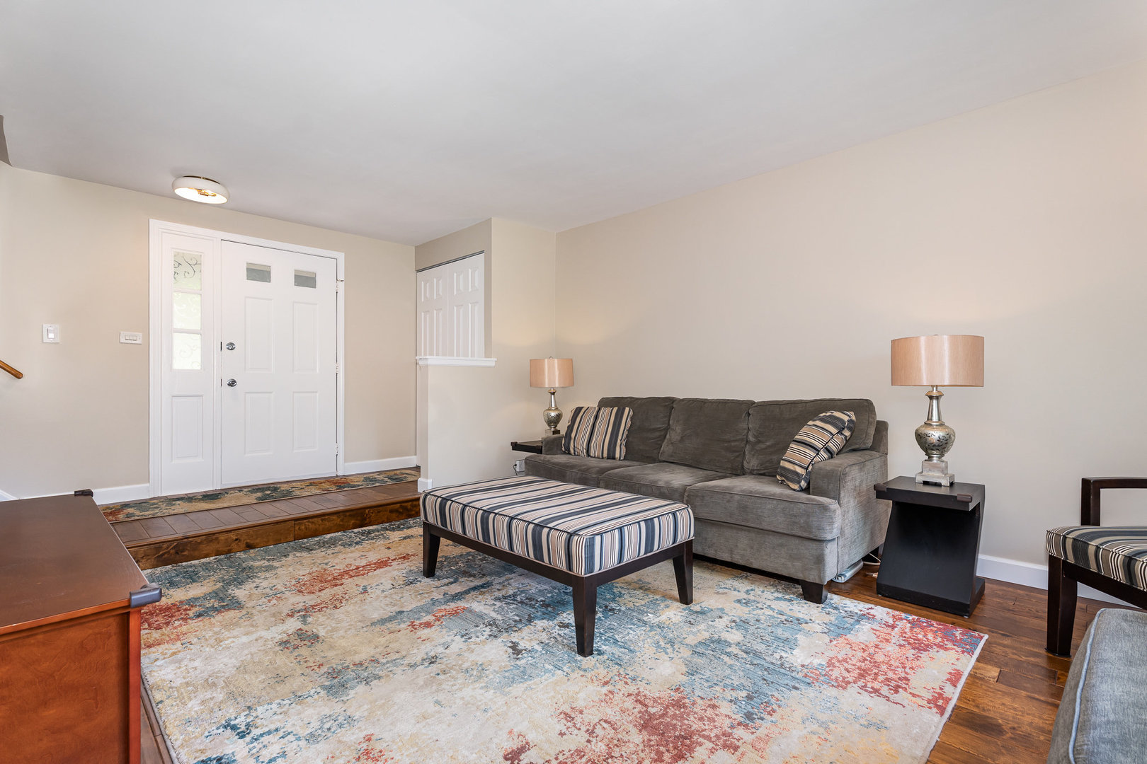 651 Iroquois Trail, Carol Stream, IL 60188
