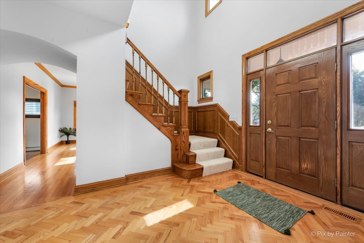 253 N Kenilworth Avenue, Glen Ellyn, IL 60137