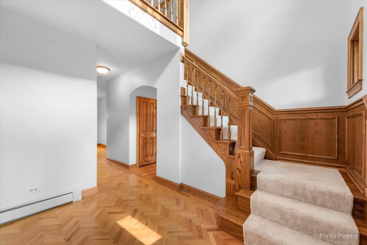 253 N Kenilworth Avenue, Glen Ellyn, IL 60137