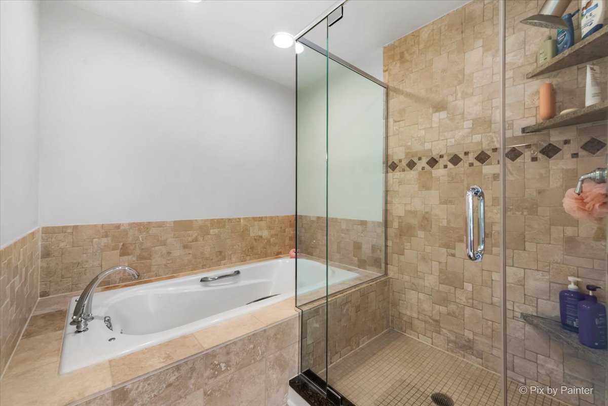 253 N Kenilworth Avenue, Glen Ellyn, IL 60137