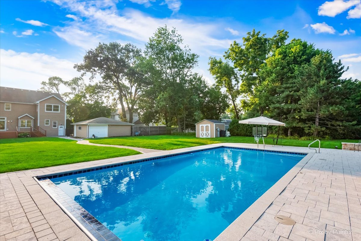 253 N Kenilworth Avenue, Glen Ellyn, IL 60137