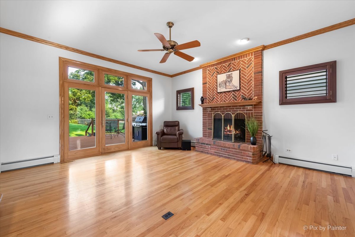 253 N Kenilworth Avenue, Glen Ellyn, IL 60137