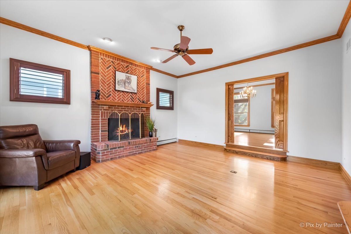 253 N Kenilworth Avenue, Glen Ellyn, IL 60137