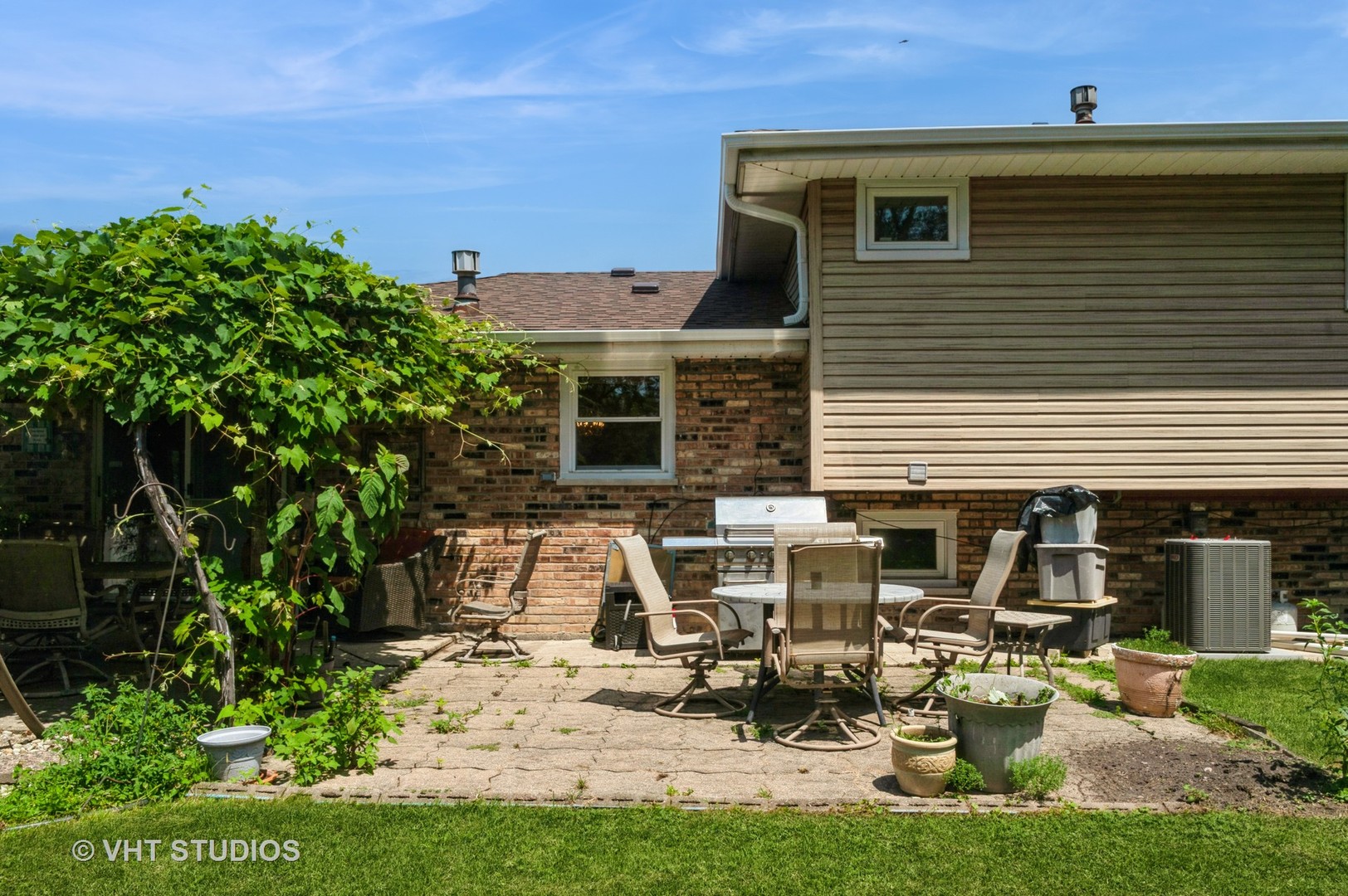 7849 W 101st Street, Palos Hills, IL 60465