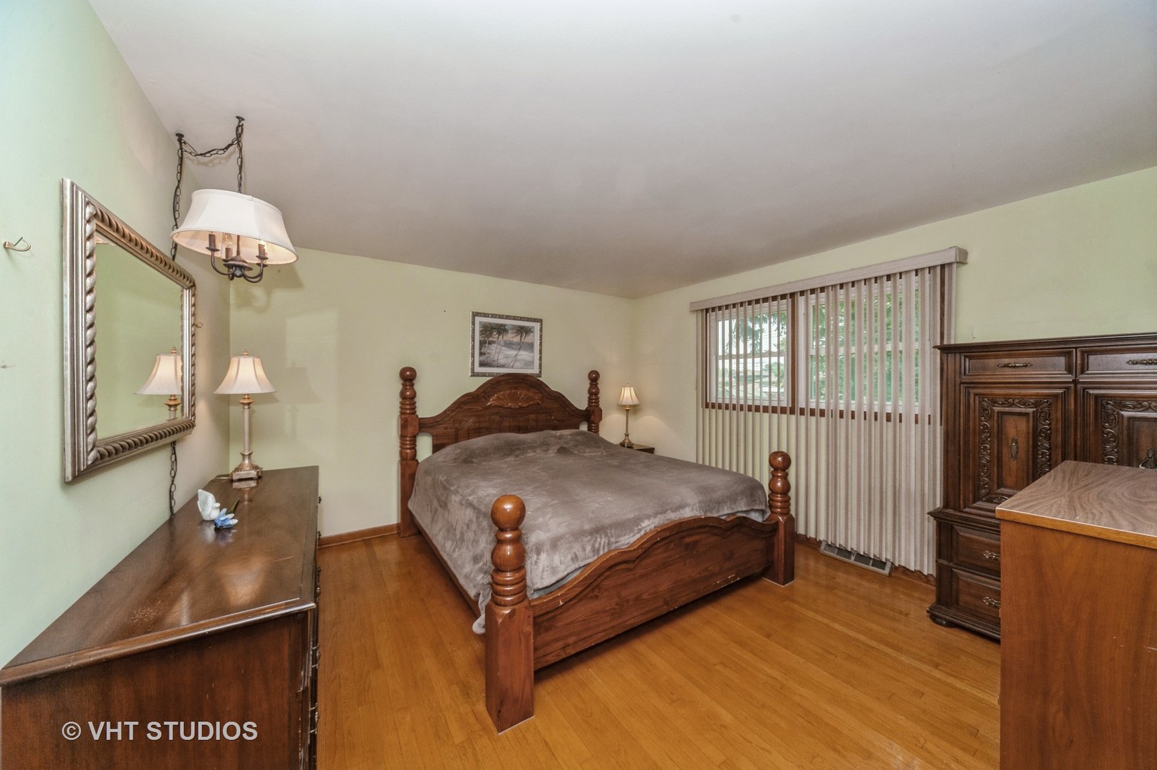 7849 W 101st Street, Palos Hills, IL 60465