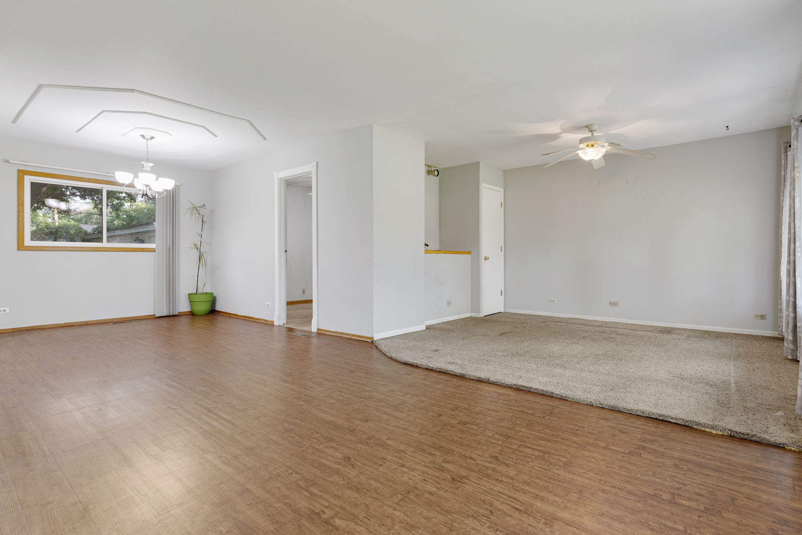 65 Des Plaines Lane, Hoffman Estates, IL 60169