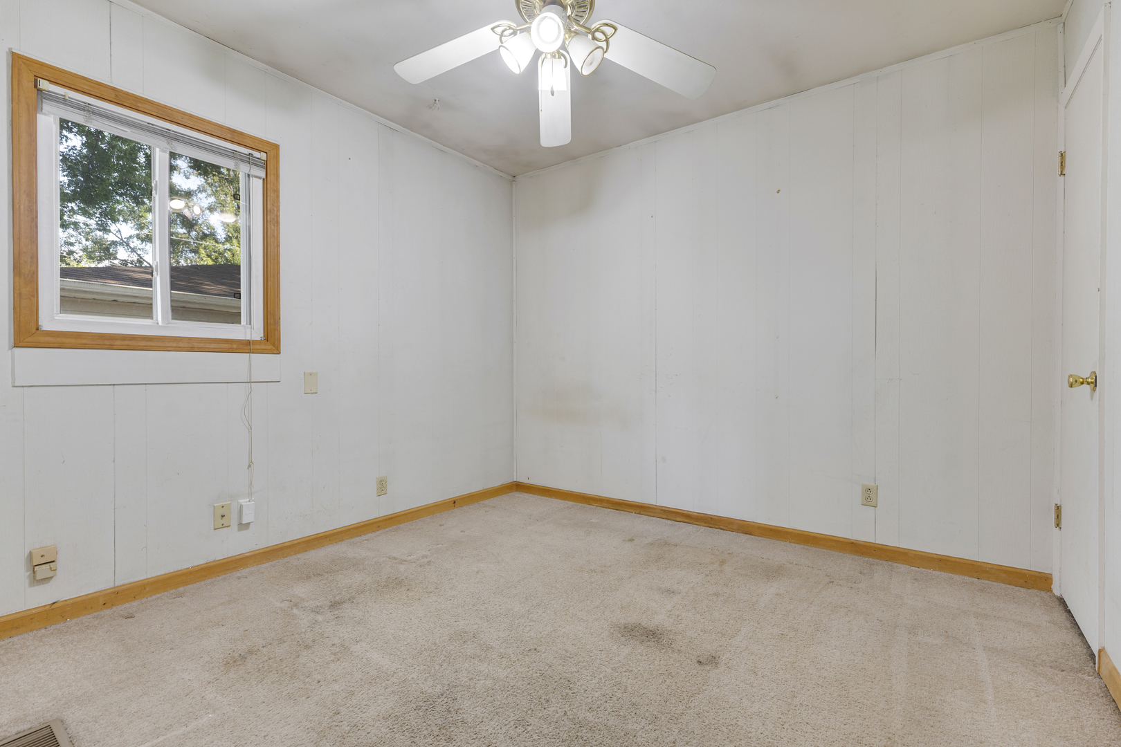 65 Des Plaines Lane, Hoffman Estates, IL 60169