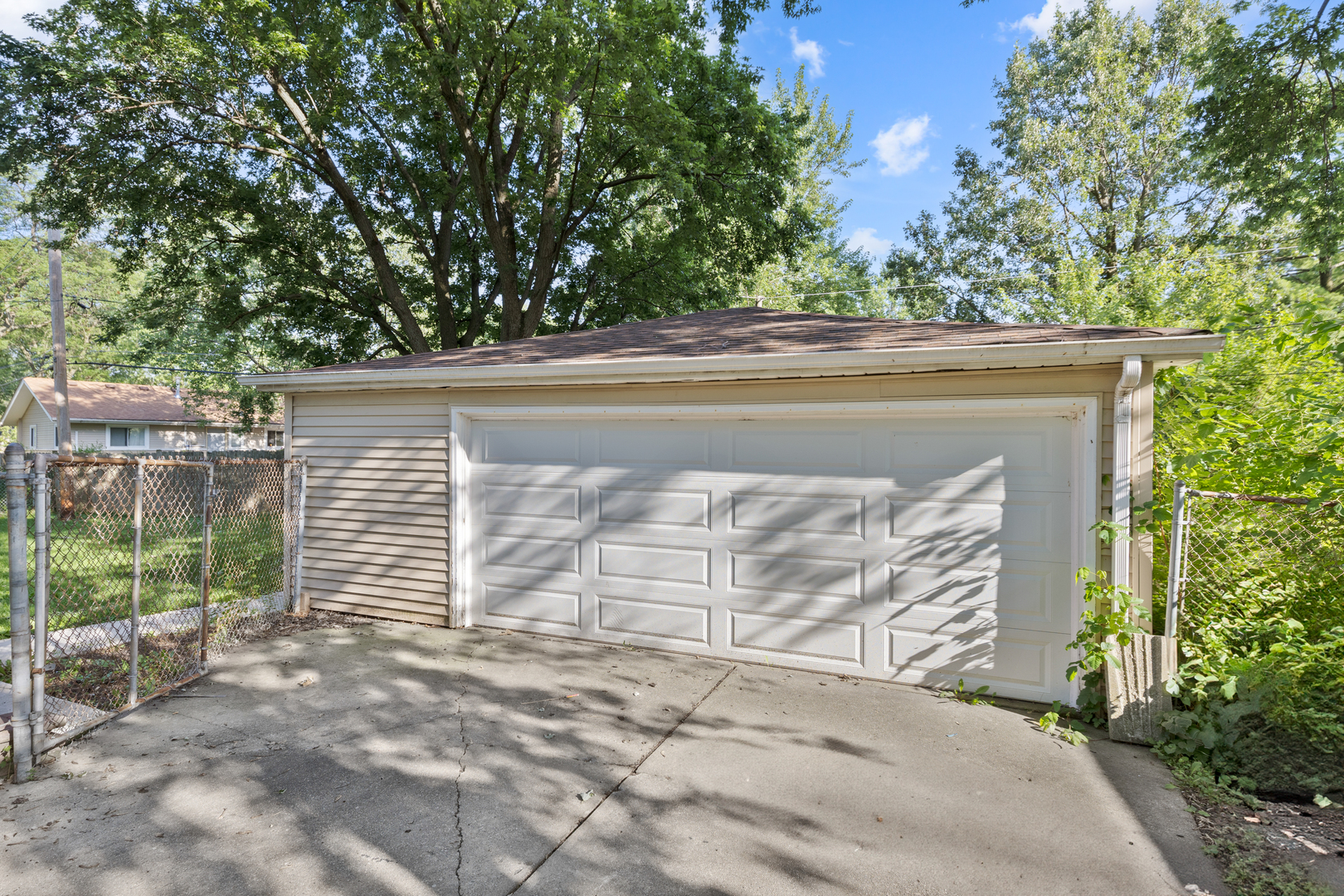 65 Des Plaines Lane, Hoffman Estates, IL 60169