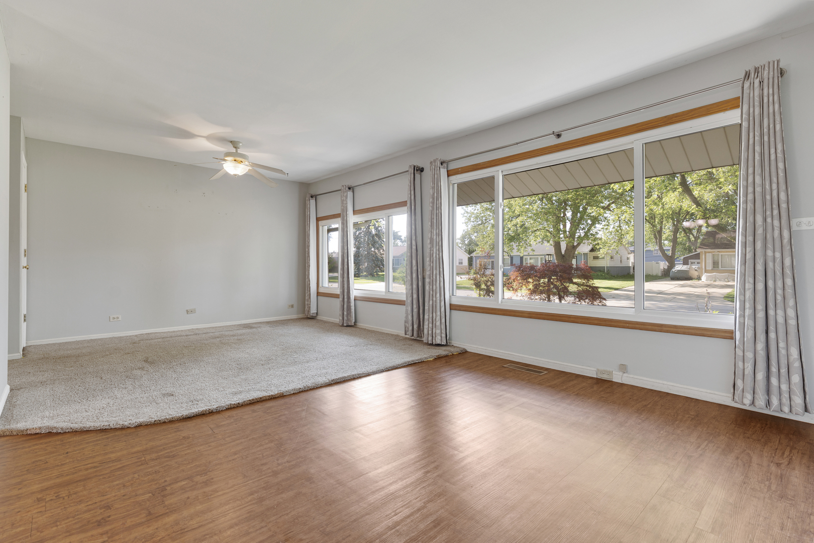 65 Des Plaines Lane, Hoffman Estates, IL 60169