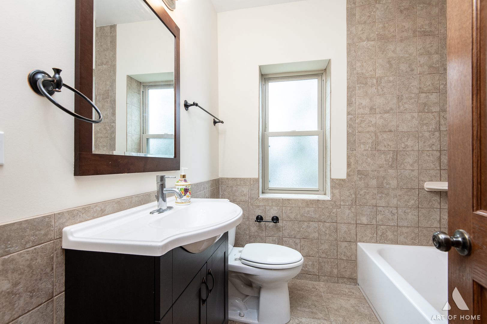 3301 N Kilbourn Avenue #2, Chicago, IL 60641