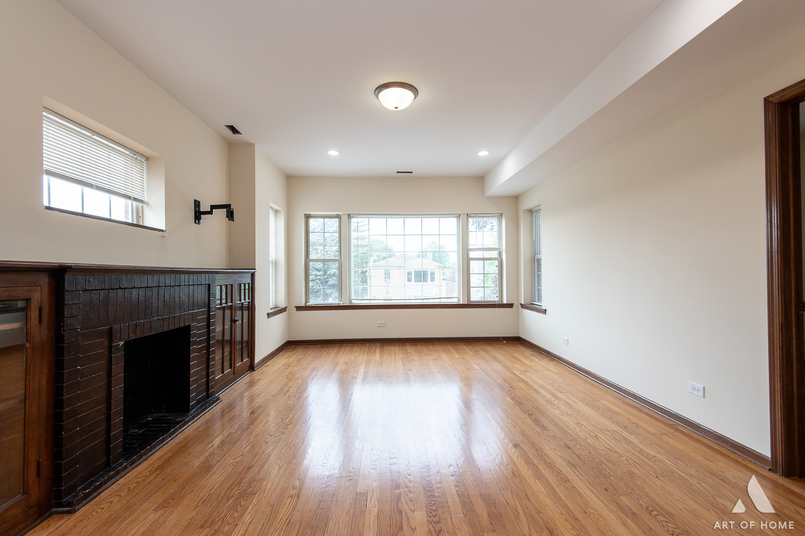 3301 N Kilbourn Avenue #2, Chicago, IL 60641