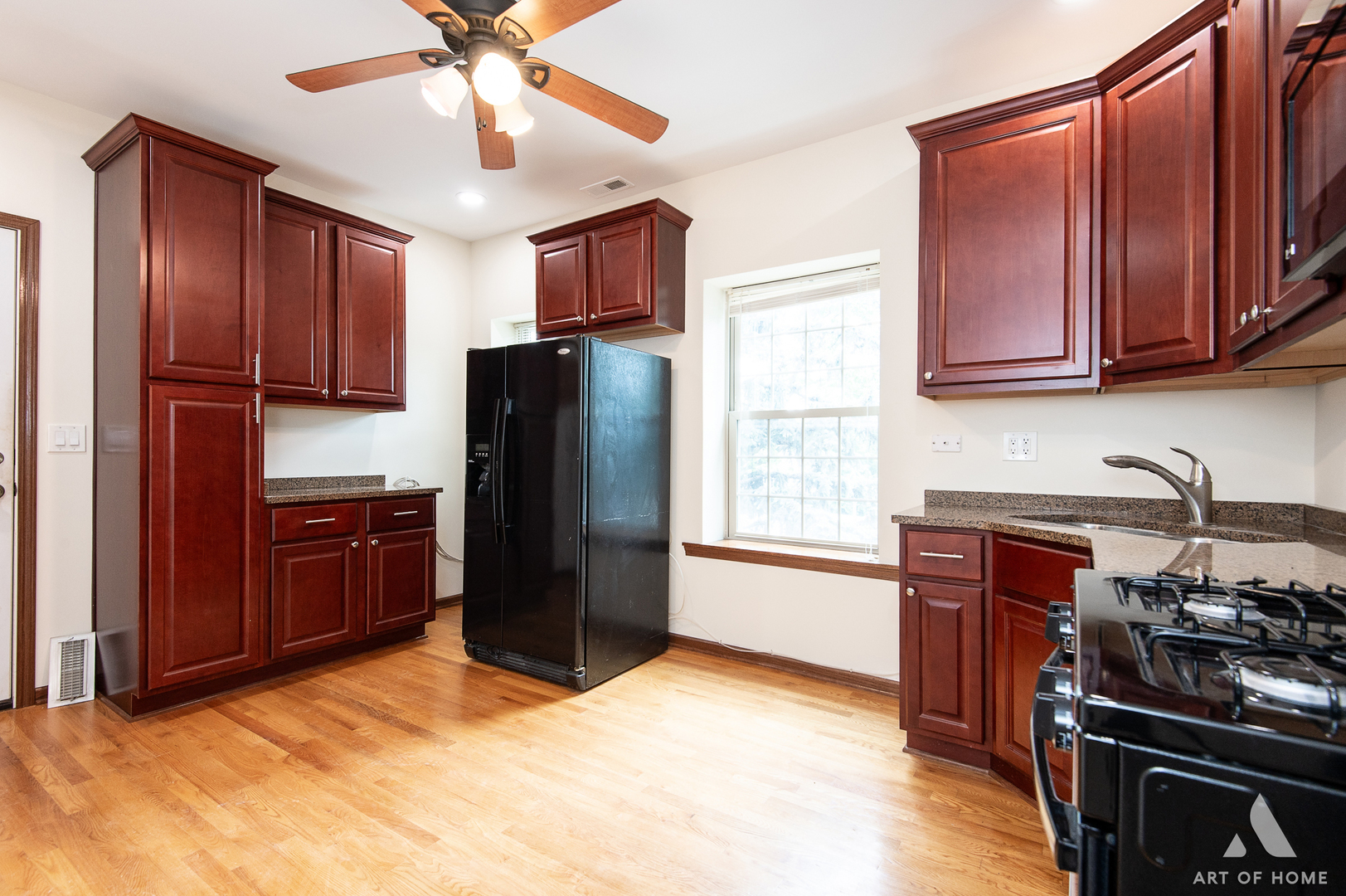 3301 N Kilbourn Avenue #2, Chicago, IL 60641
