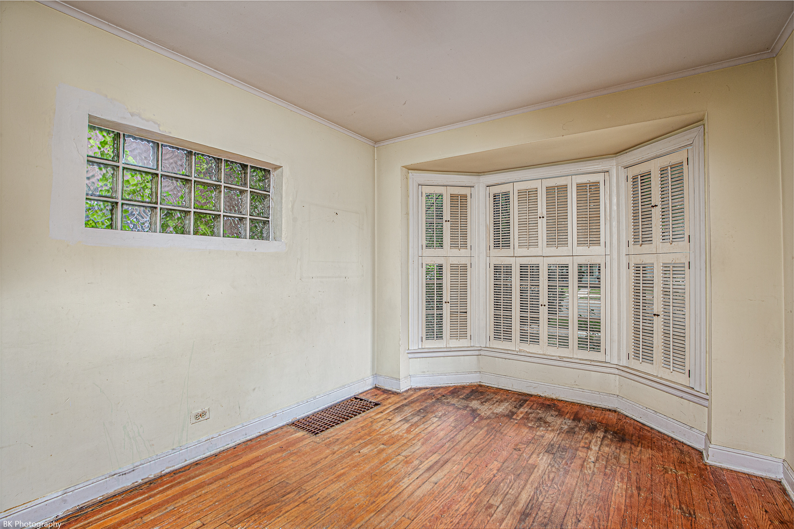3810 W North Shore Avenue, Lincolnwood, IL 60712