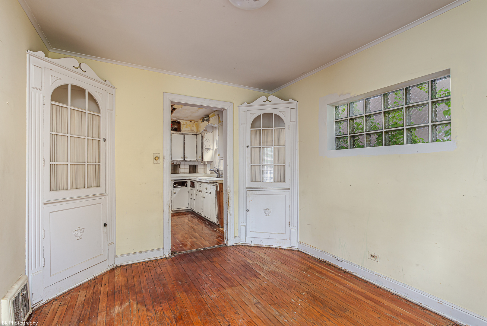 3810 W North Shore Avenue, Lincolnwood, IL 60712