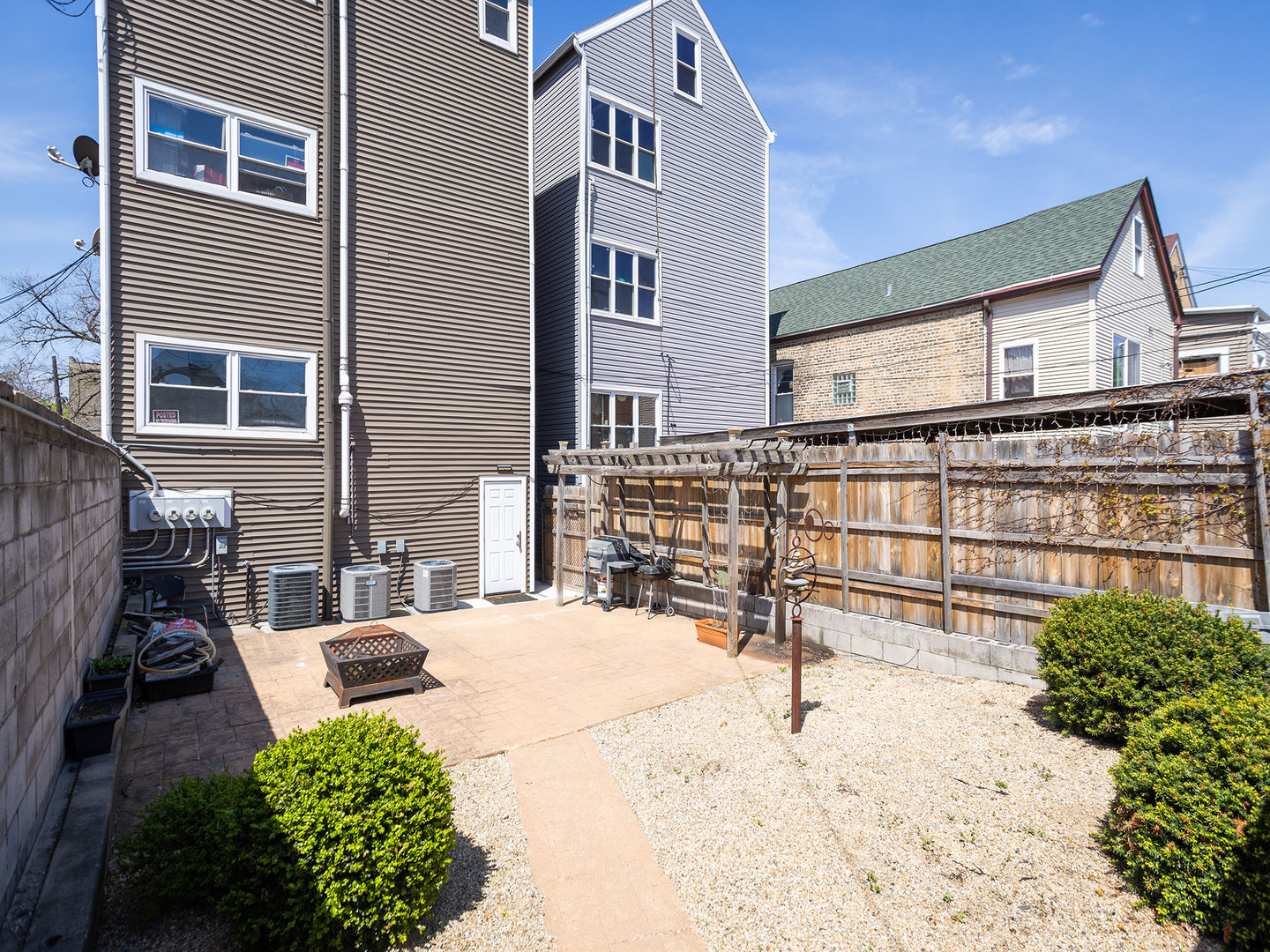 1643 S Fairfield Avenue, Chicago, IL 60608