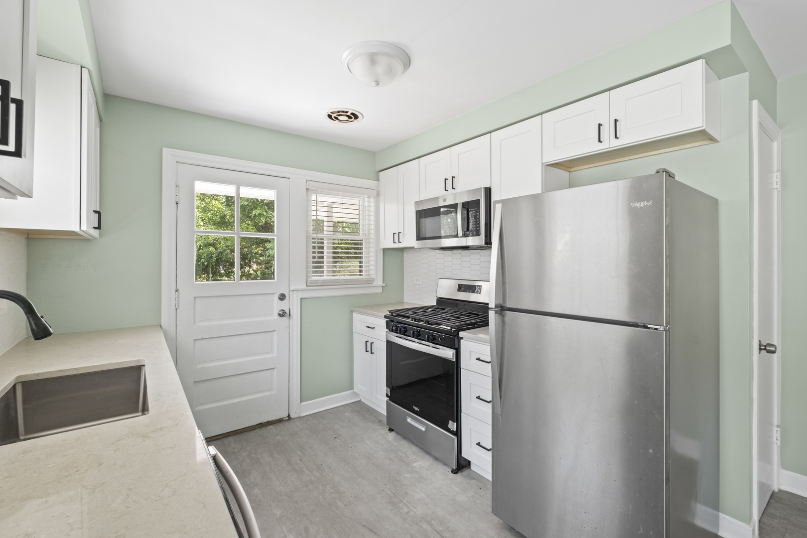 7244 N Kilpatrick Avenue, Lincolnwood, IL 60712