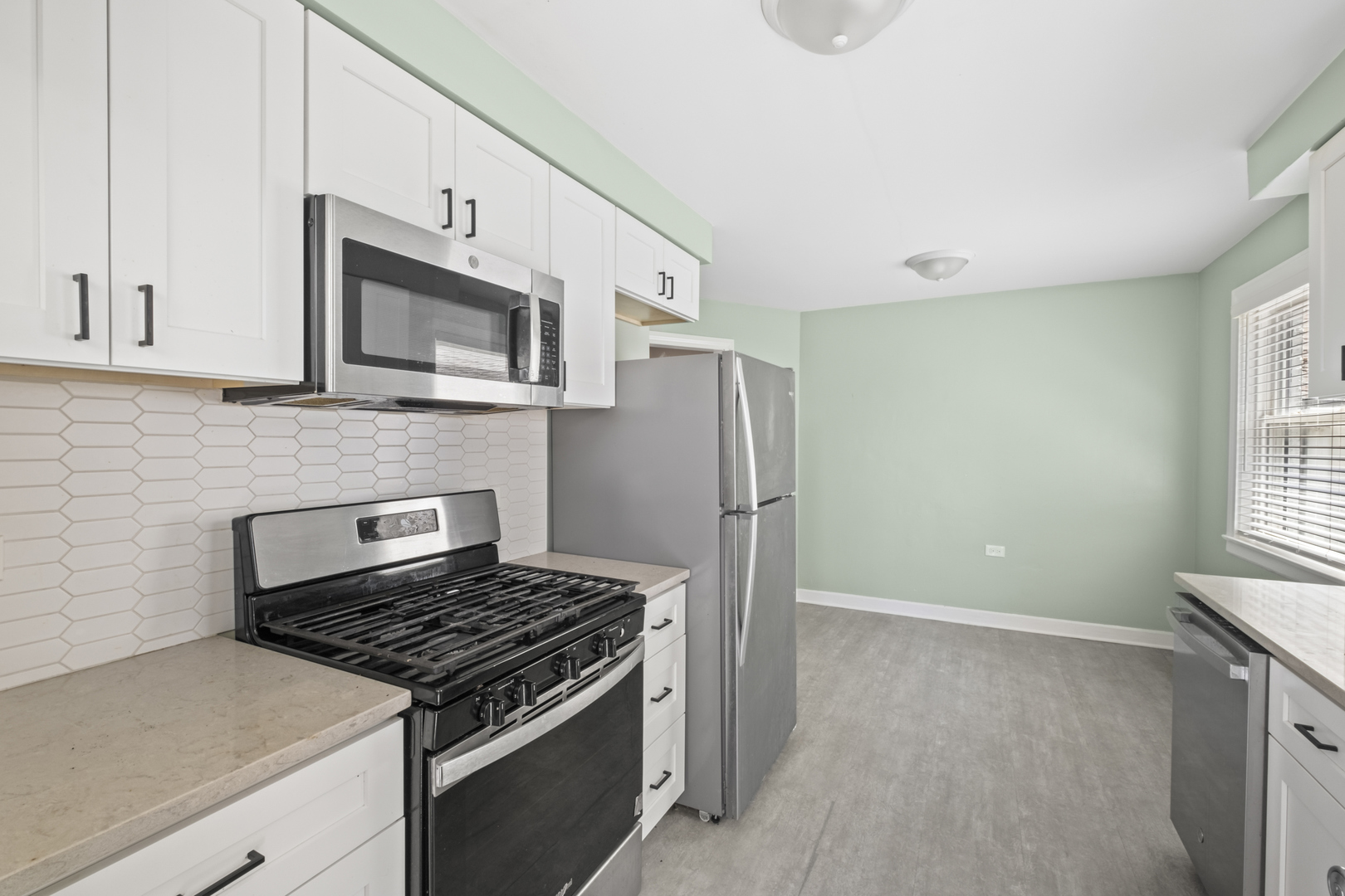 7244 N Kilpatrick Avenue, Lincolnwood, IL 60712