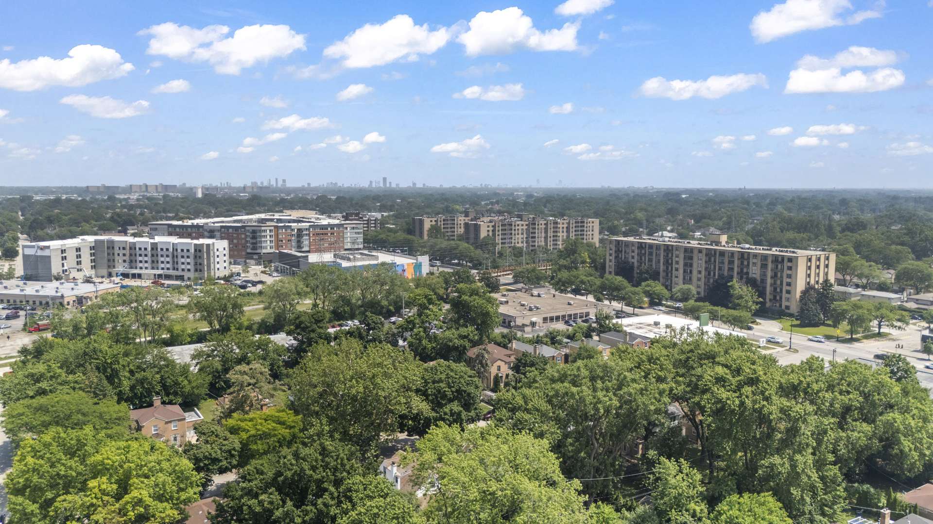 7244 N Kilpatrick Avenue, Lincolnwood, IL 60712