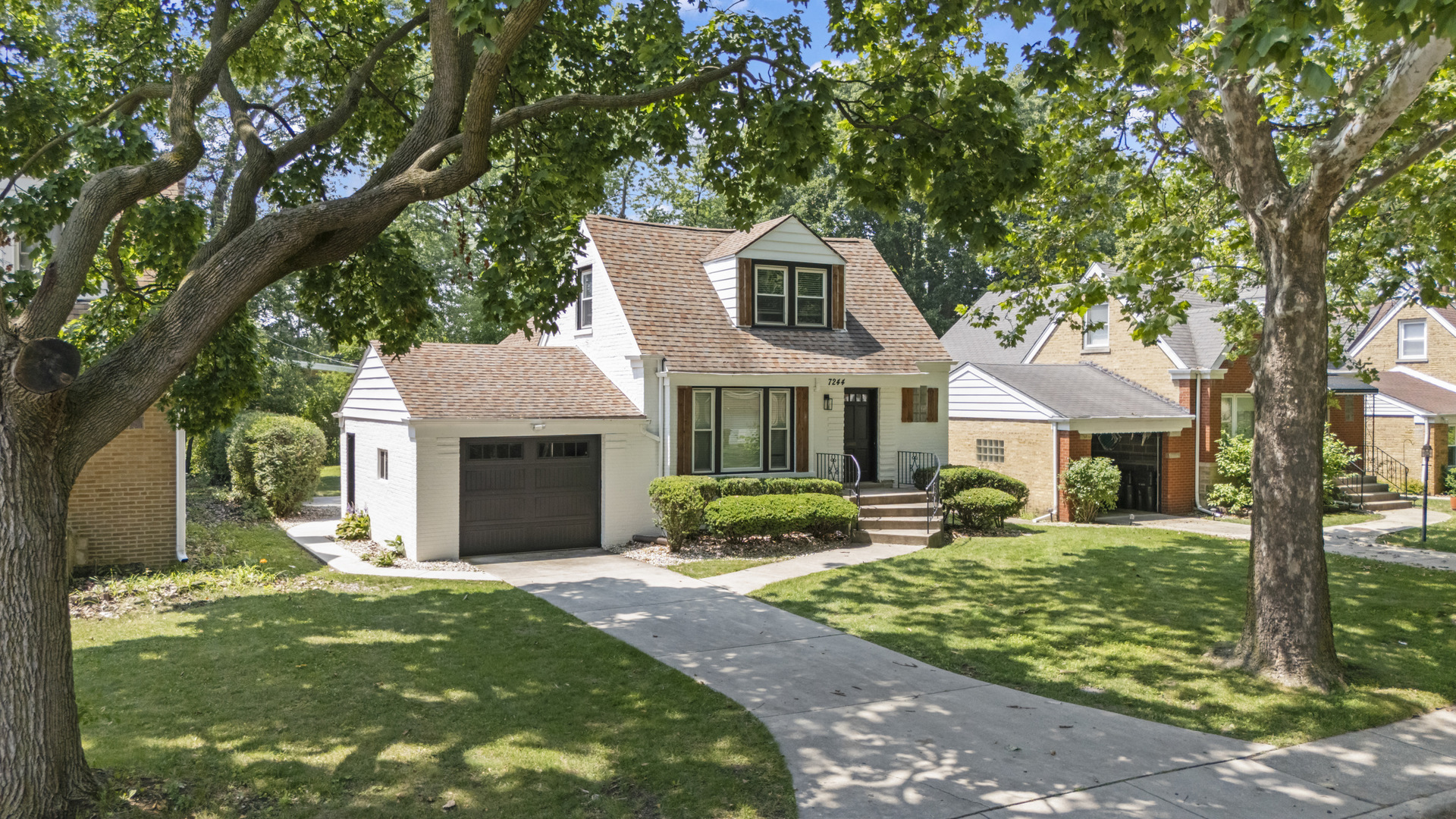 7244 N Kilpatrick Avenue, Lincolnwood, IL 60712