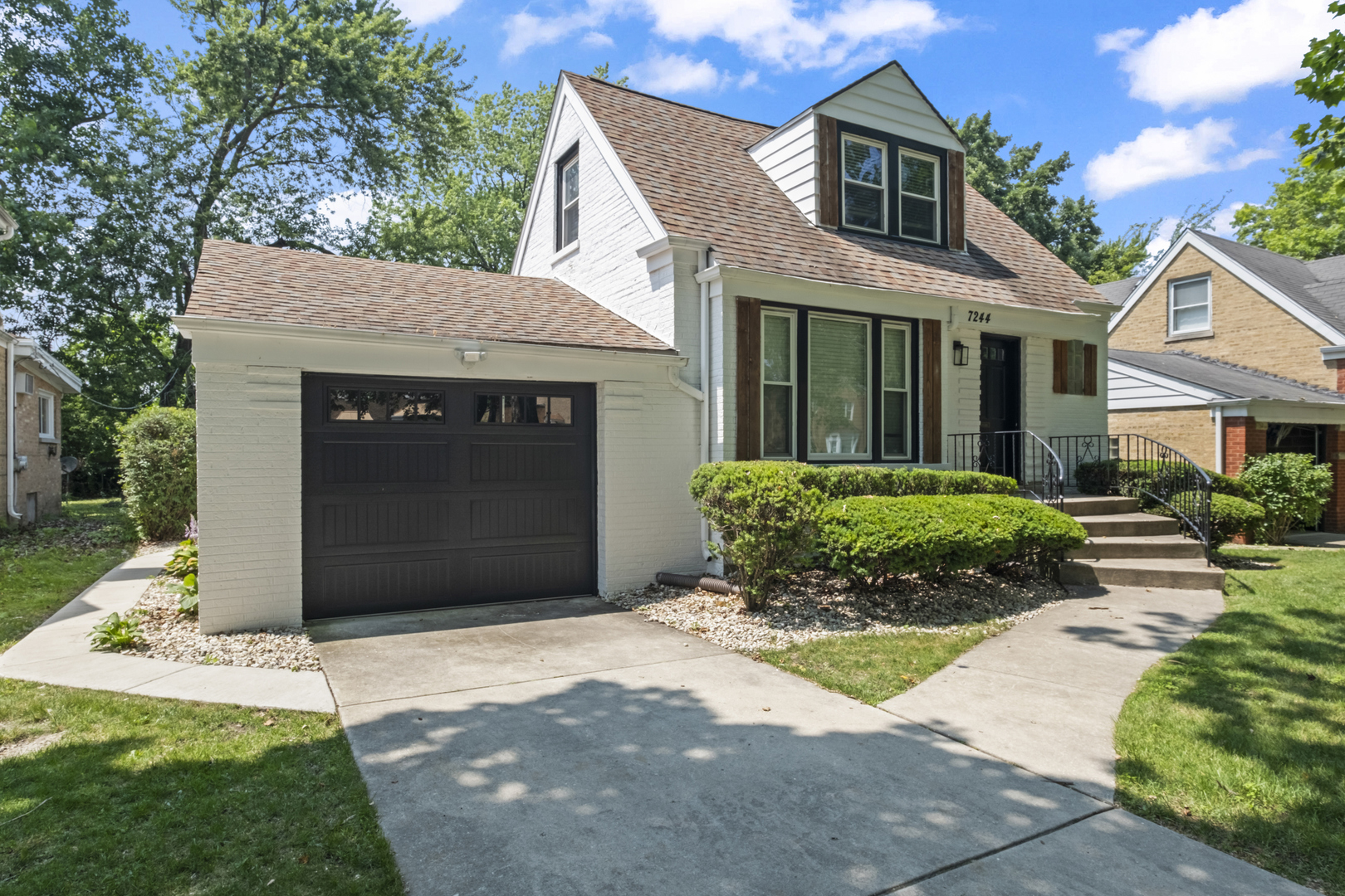 7244 N Kilpatrick Avenue, Lincolnwood, IL 60712