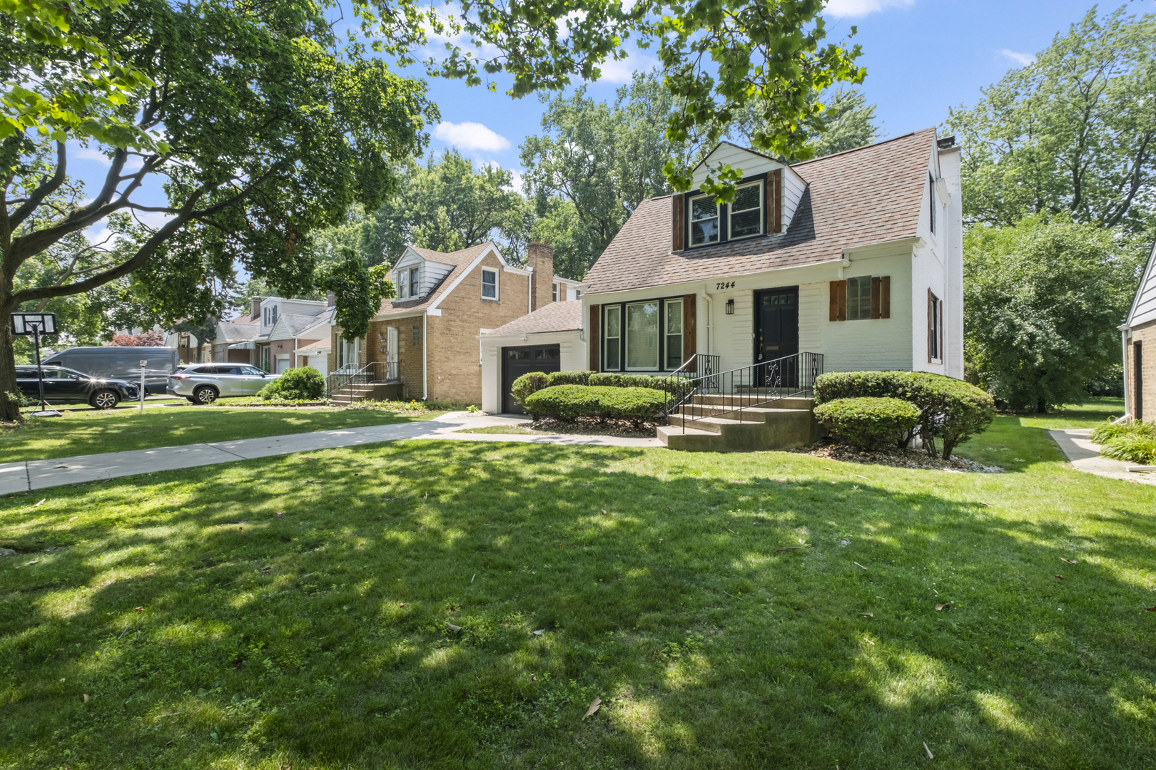 7244 N Kilpatrick Avenue, Lincolnwood, IL 60712