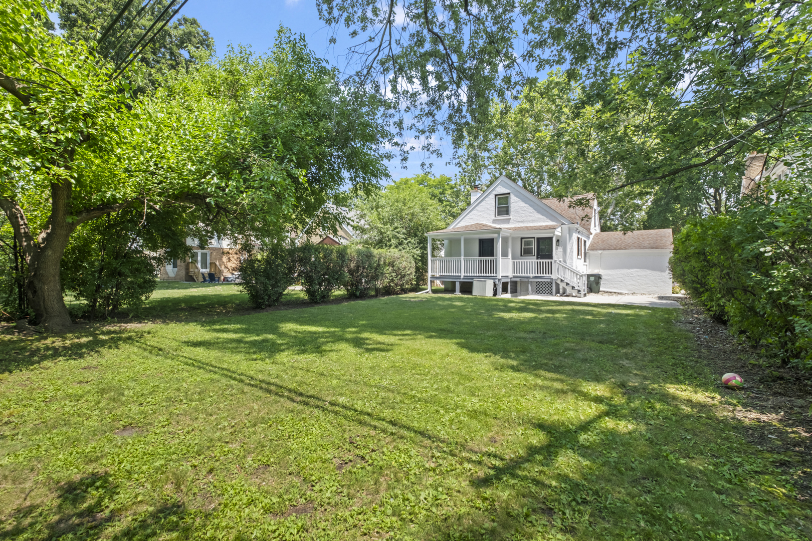 7244 N Kilpatrick Avenue, Lincolnwood, IL 60712