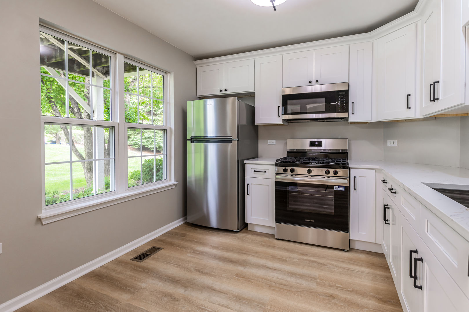 2819 Rutland Circle #102, Naperville, IL 60564