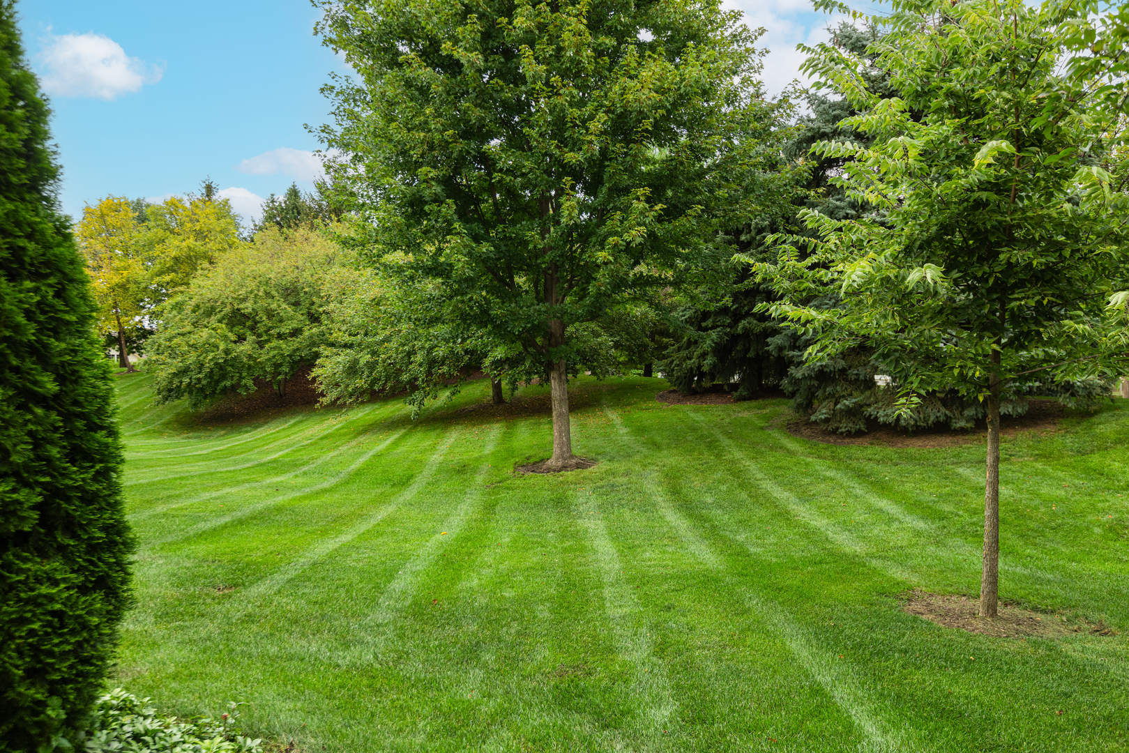 2819 Rutland Circle #102, Naperville, IL 60564