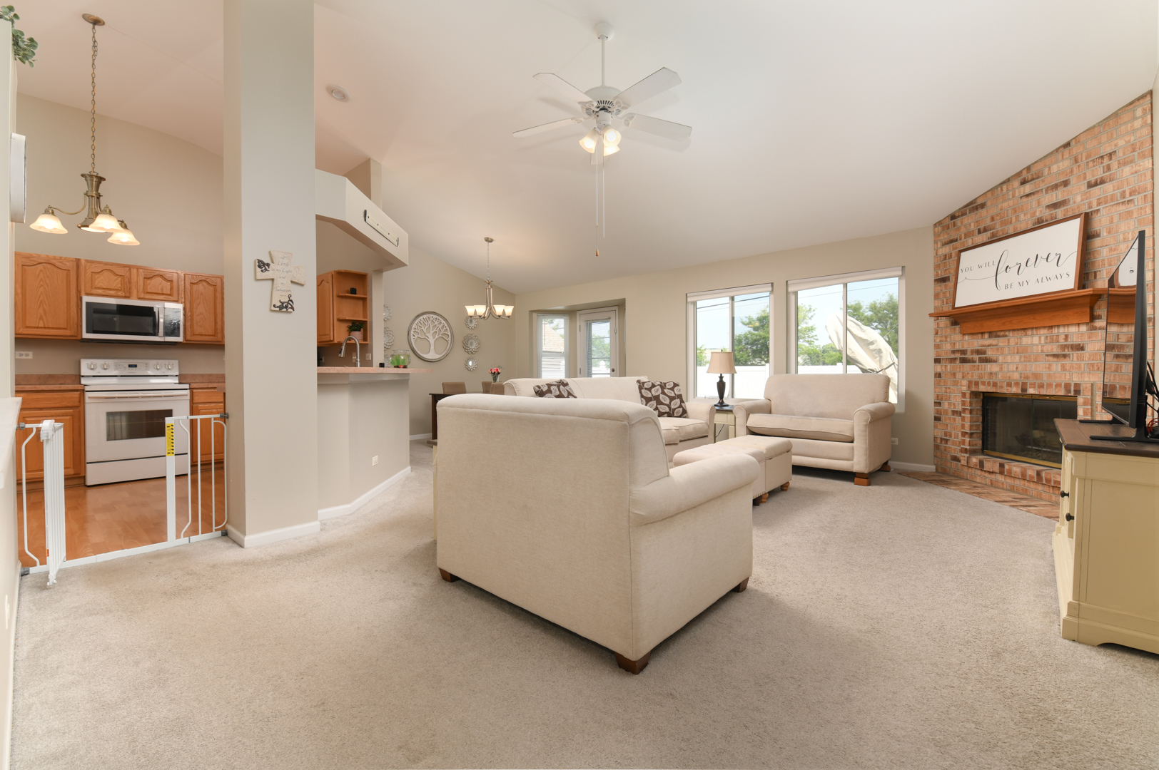 2366 Nantucket Lane, Elgin, IL 60123