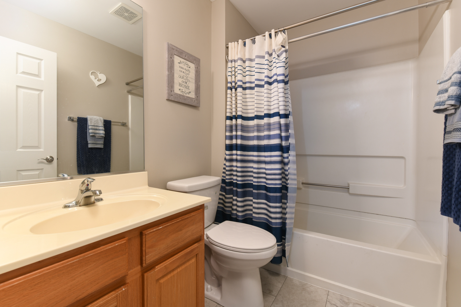 2366 Nantucket Lane, Elgin, IL 60123