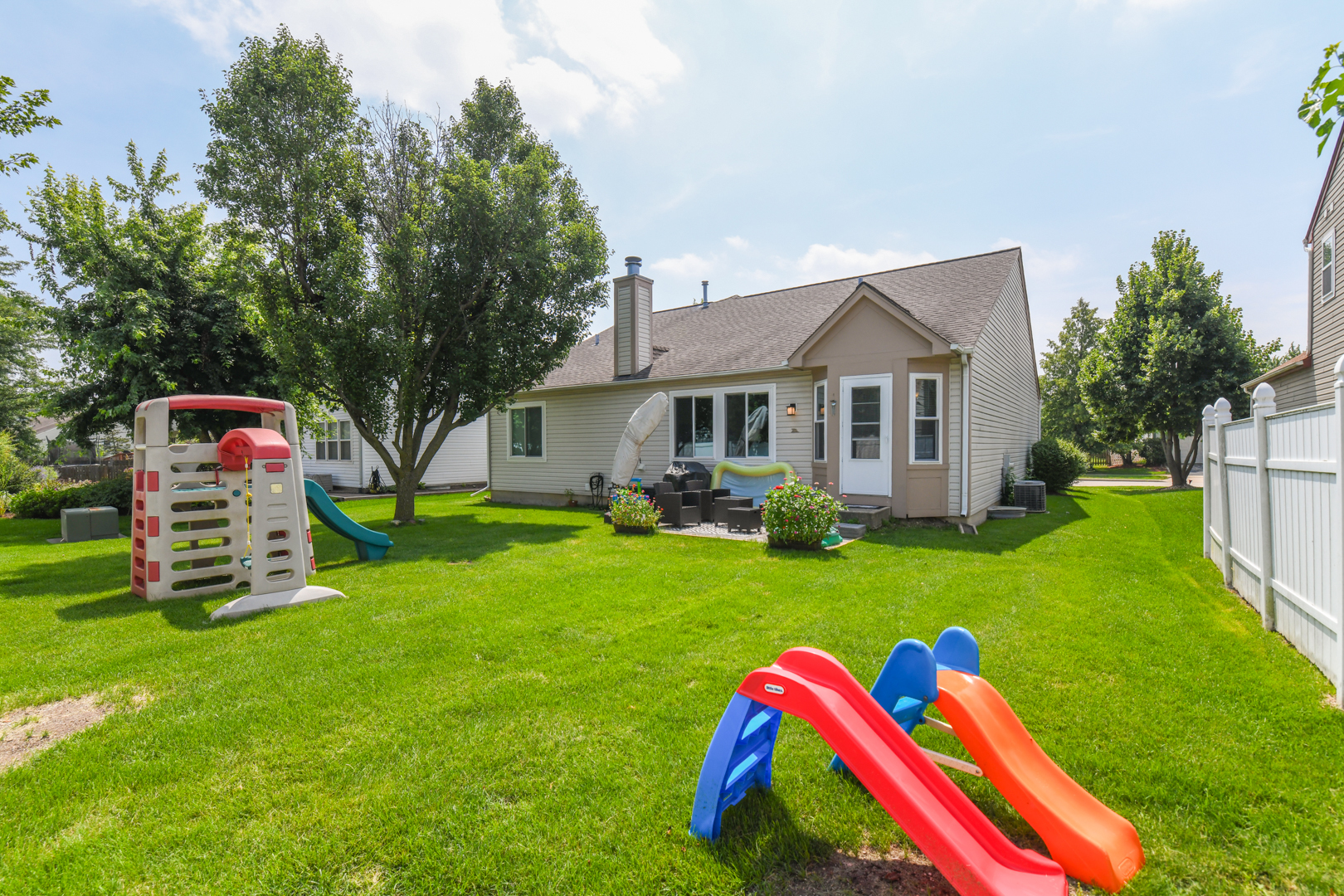 2366 Nantucket Lane, Elgin, IL 60123