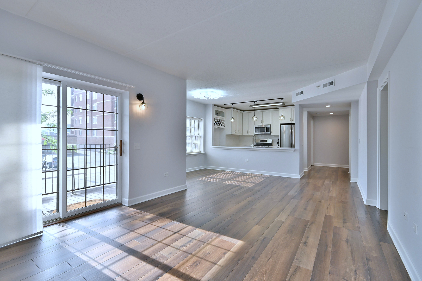 210 N Addison Avenue #201, Elmhurst, IL 60126