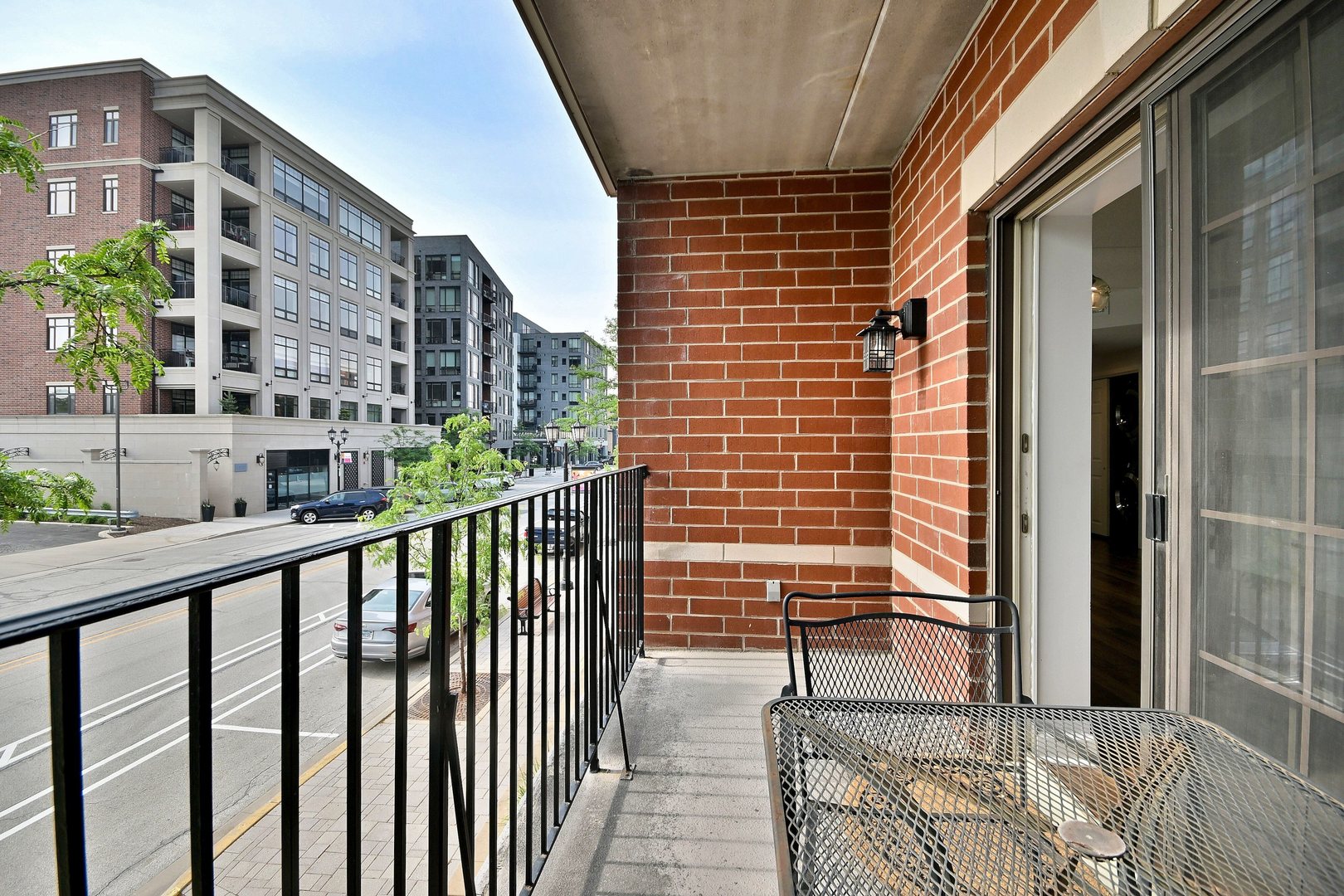 210 N Addison Avenue #201, Elmhurst, IL 60126