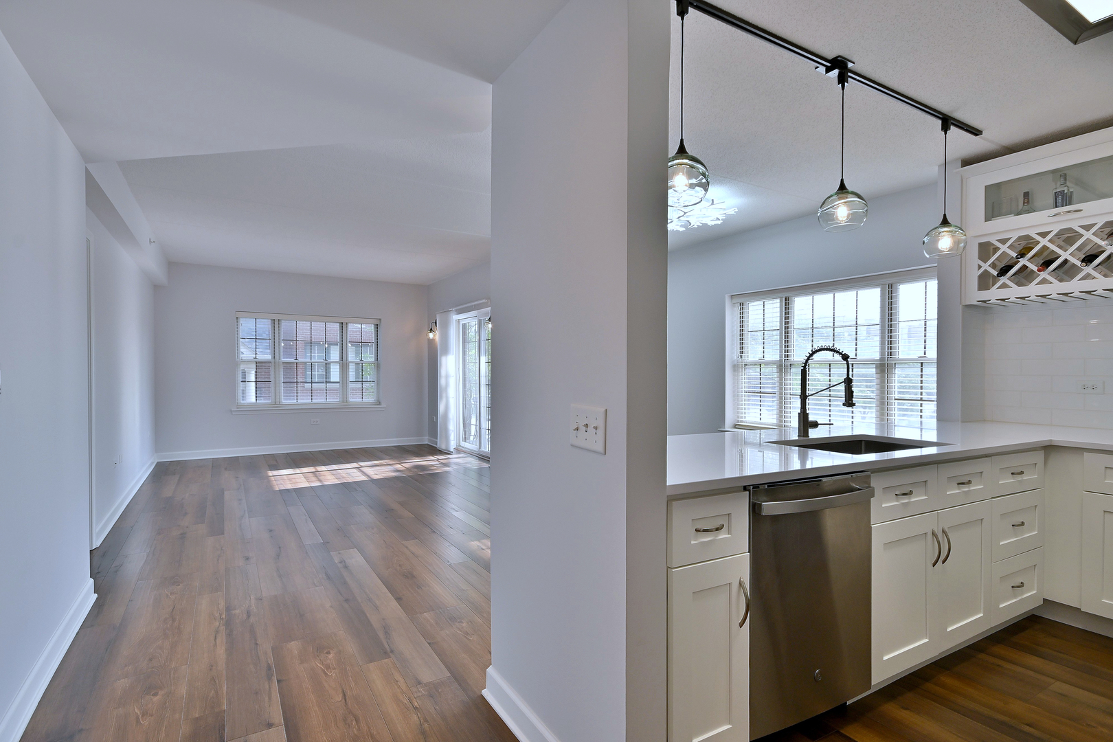 210 N Addison Avenue #201, Elmhurst, IL 60126
