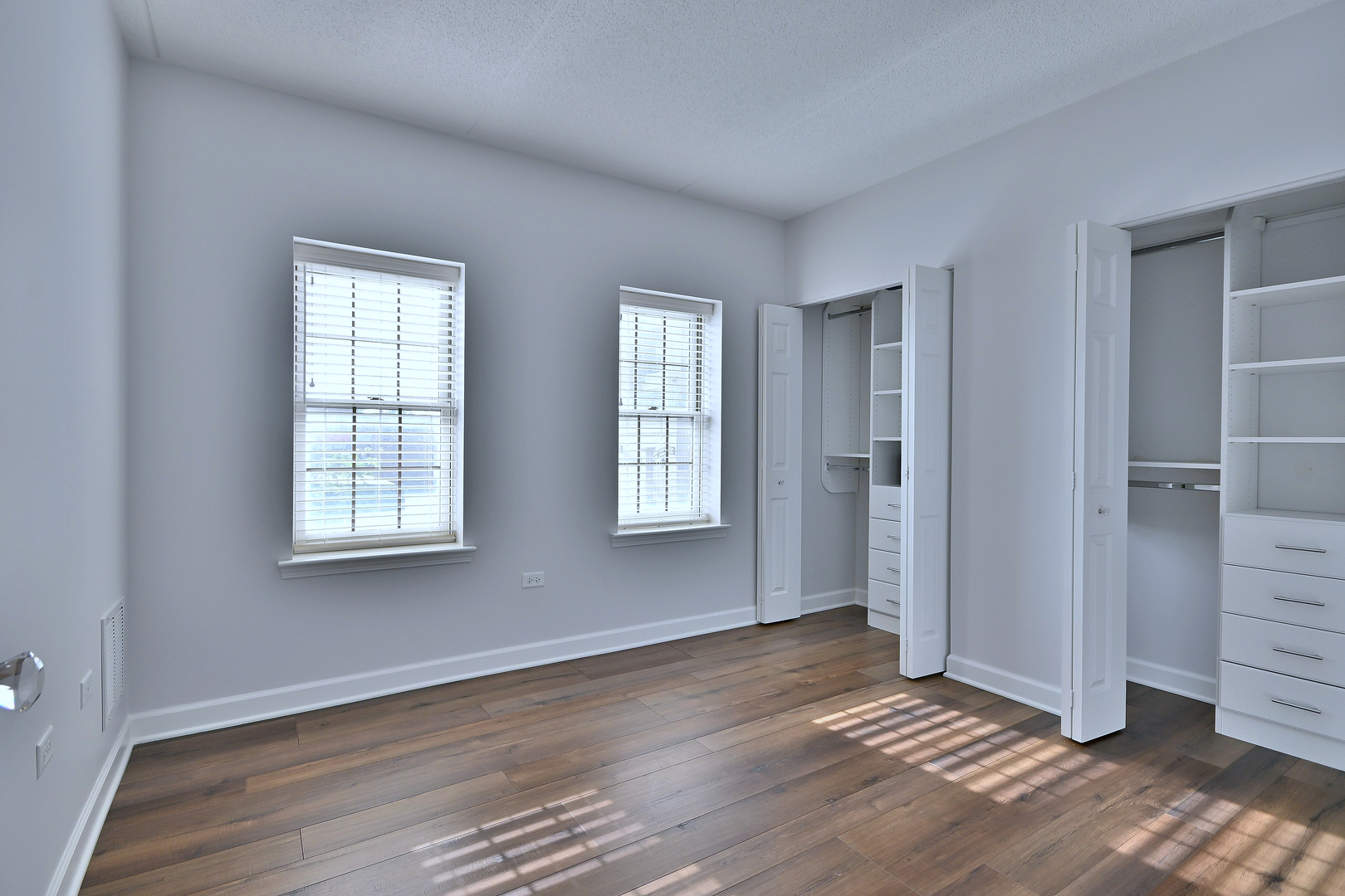 210 N Addison Avenue #201, Elmhurst, IL 60126