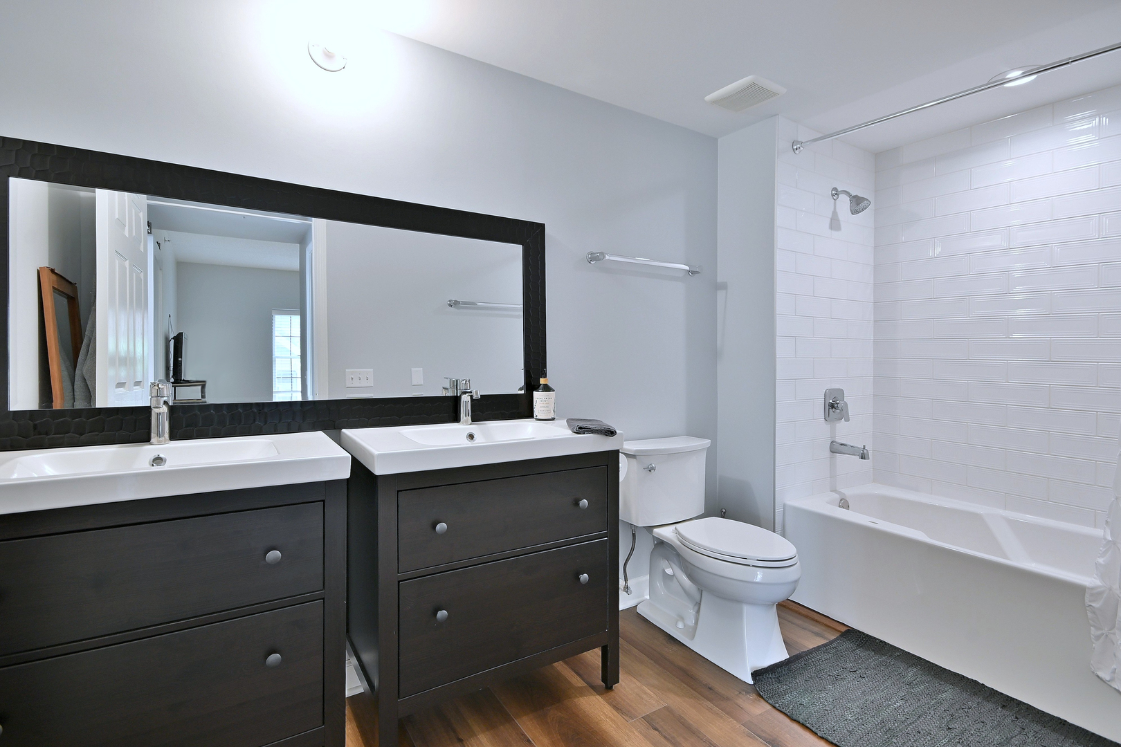 210 N Addison Avenue #201, Elmhurst, IL 60126