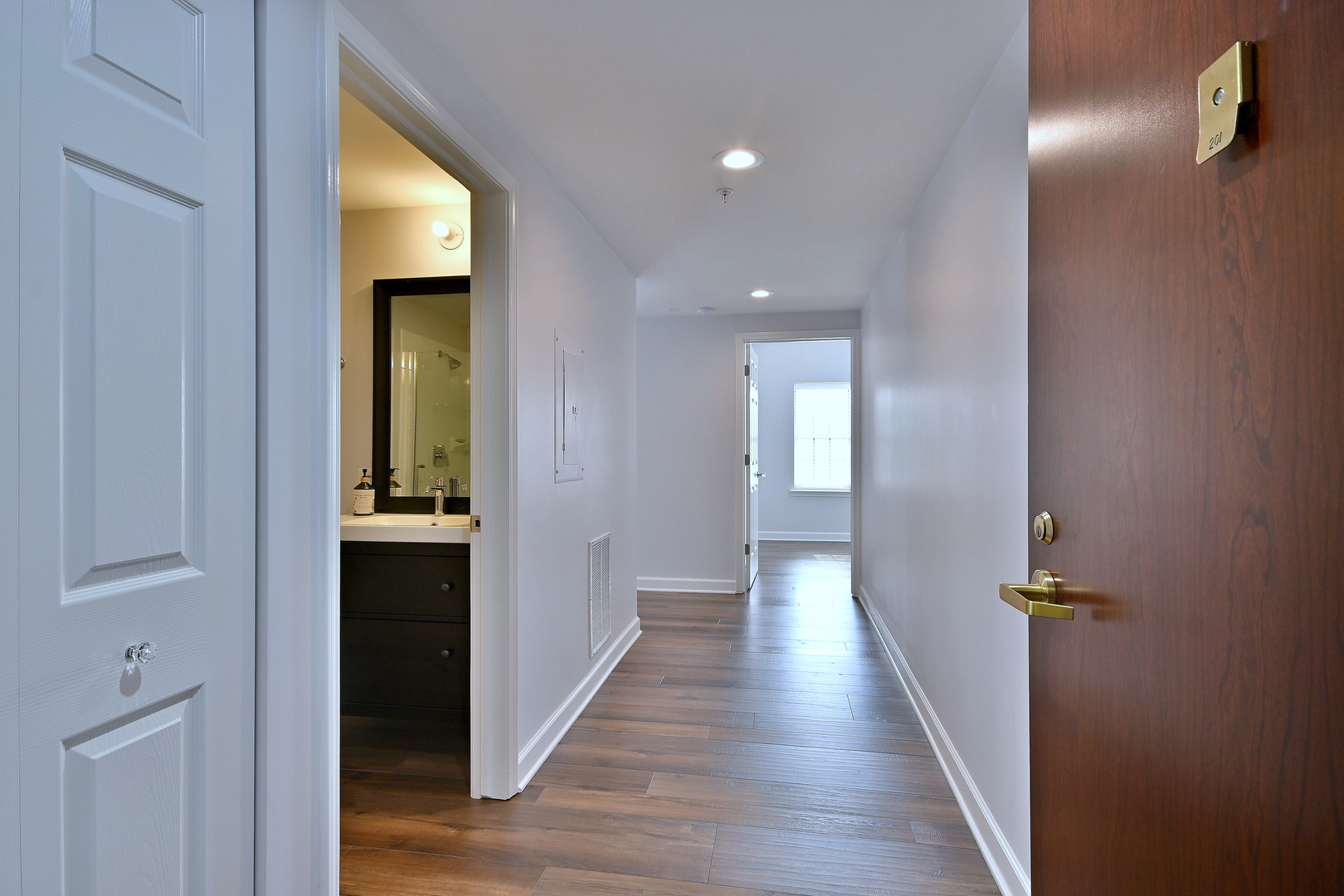 210 N Addison Avenue #201, Elmhurst, IL 60126