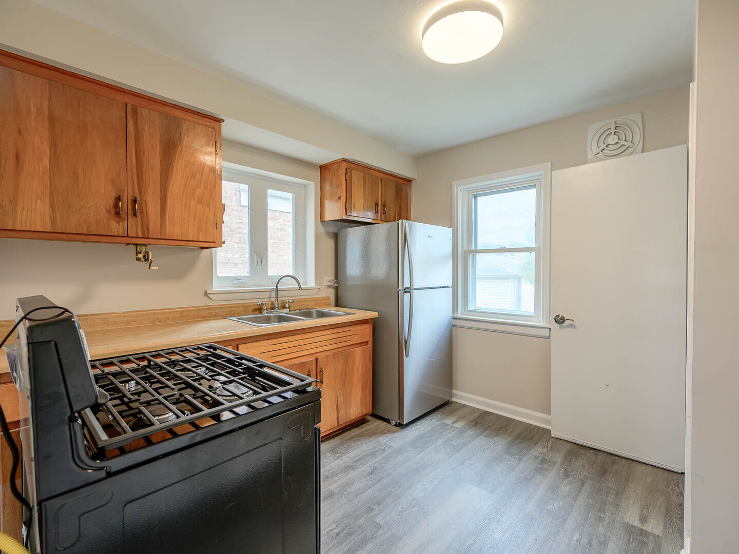 6736 S Kolin Avenue, Chicago, IL 60629